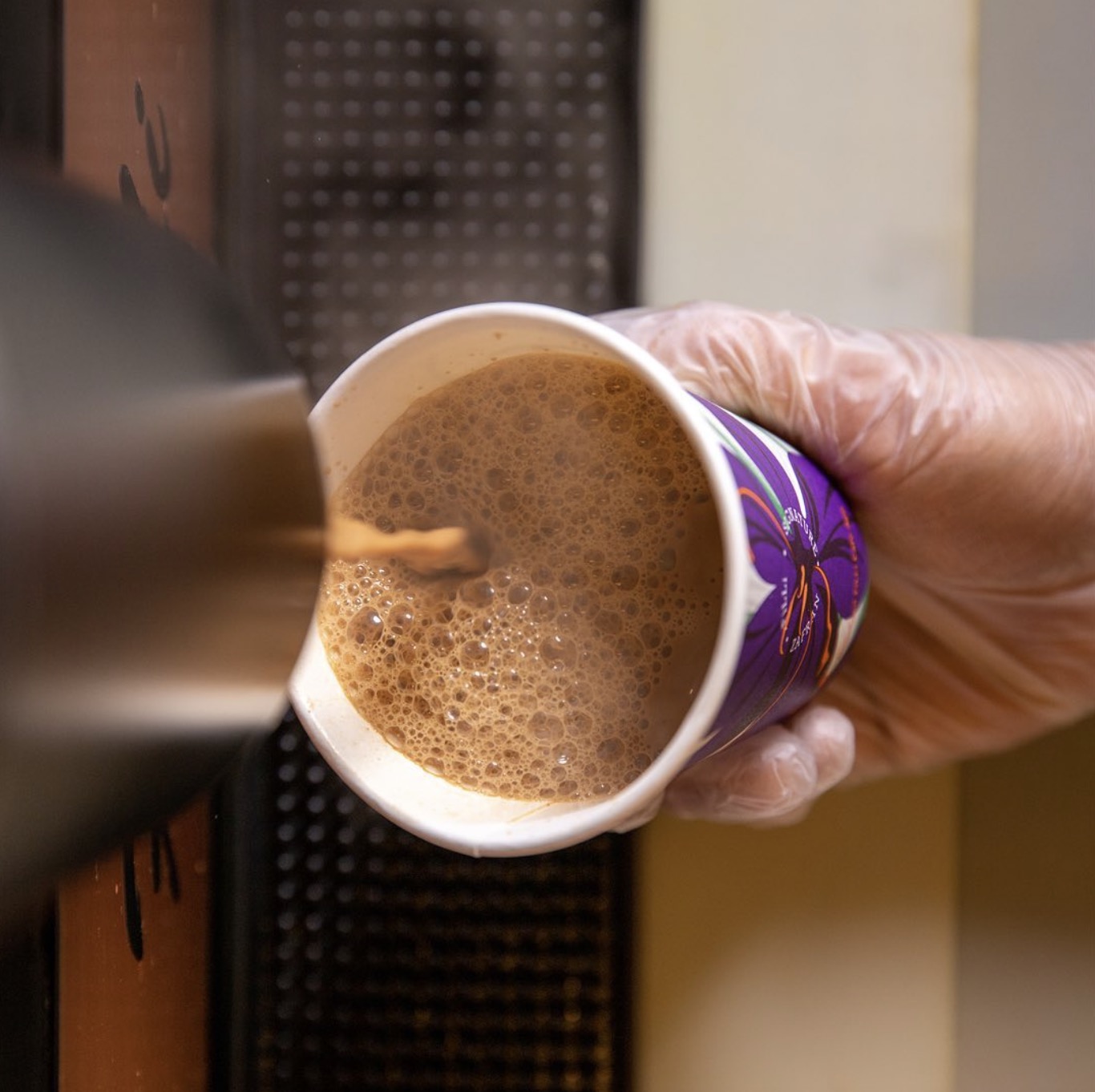 FiLLi Zafran chai pour
